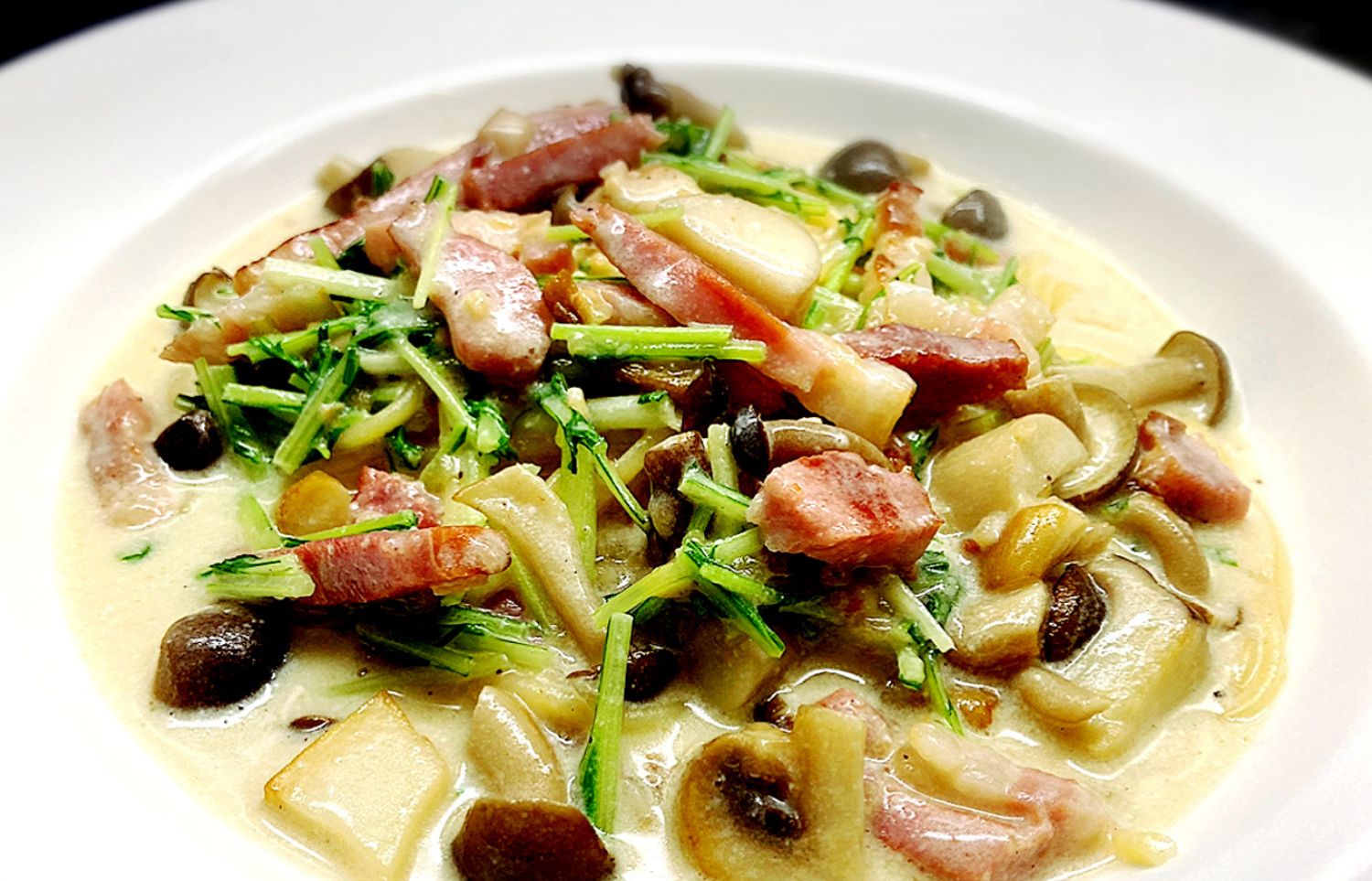 パスタ/スープ・サラダ・パン付/自家製のパスタソースで仕上げた人気のパスタです！（混雑時間は少々お時間をいただきます。）※現在はご提供を中止させていただいております。